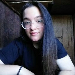 Meet your Posher, Caitlyn